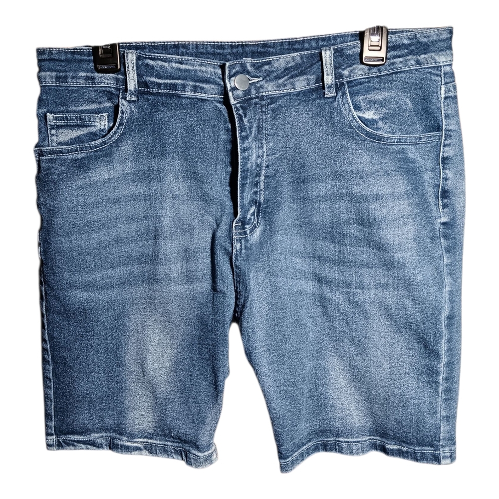Women's High Rise Embroidered Medium Wash Denim Blue Jean Shorts Size 1X (14)